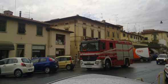 Borgo. 'Caccia' al Falco in centro....