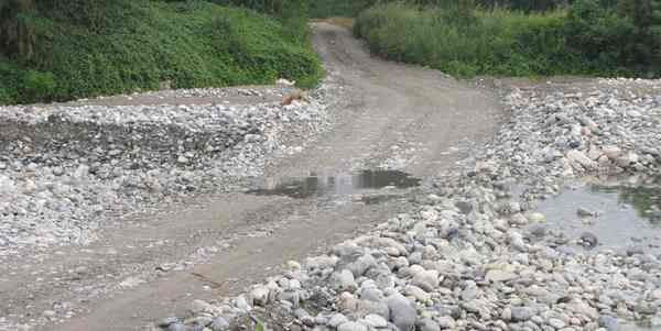 Acqua nel Carza. Un fiume di polemiche...