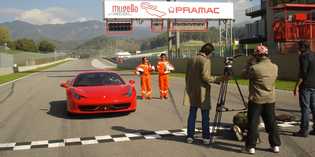 Il Mr Bean indiano gira al Mugello