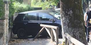 Ronta. Furgone piomba sulle auto in sosta, nessun ferito