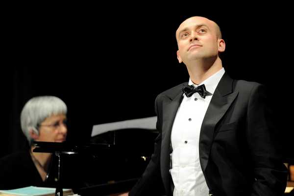 Borgo. Omaggio a Caruso al Teatro Giotto