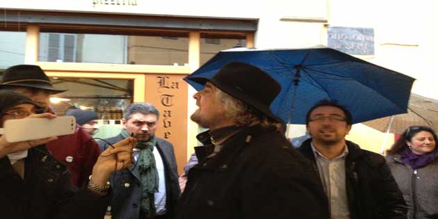 Beppe Grillo a Borgo per il FirmaDay.