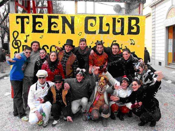 Il carro del Teen Club. I ragazzi di Ronta colpiscono ancora
