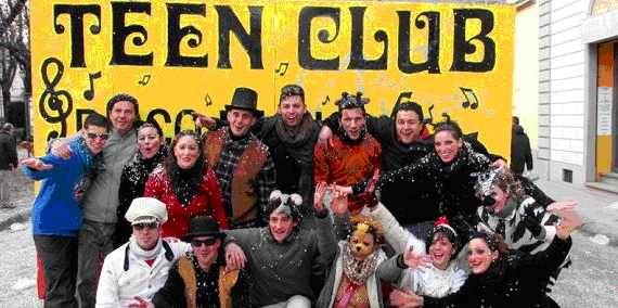 Il carro del Teen Club. I ragazzi di Ronta colpiscono ancora