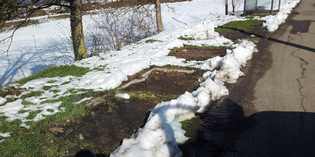 Arliano. 'Spariscono' i cassonetti. Gli abitanti insorgono