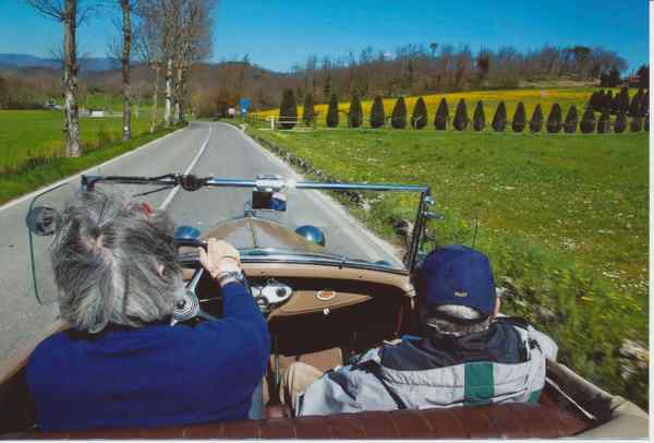 San Piero. Le auto d'epoca 'invadono' il Mugello. Le foto più belle