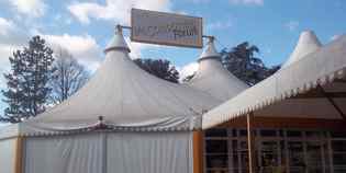 'Senza fissa Dimora'. Repliche al Compostela Forum