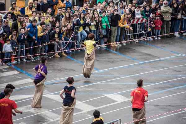 Barberino. Al Centro Storico il palio del Cantamaggio 2013...