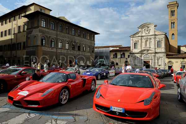 Ferrari Cavalcade in pista a Scarperia. Le foto di OK!Mugello