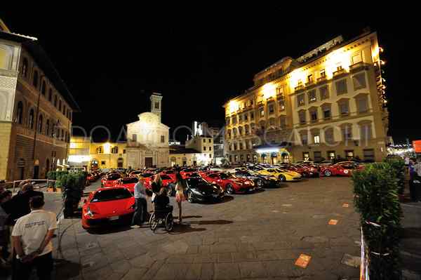 Ferrari Cavalcade in pista a Scarperia. Le foto di OK!Mugello