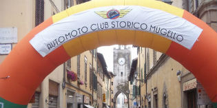 Mugello Autoday. Cronaca e foto del raduno per auto storiche....