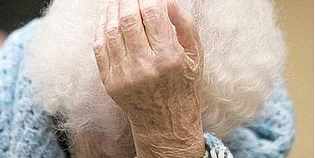 Scarperia. Maltratta e picchia la madre anziana, arrestato 40enne...