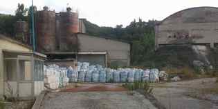 Vaglia. Rifiuti speciali stoccati nella ex cava di Paterno? Foto...