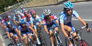 Vicchio e il ciclismo. Il Mugellano Morandi sul podio del Trofeo Gnam