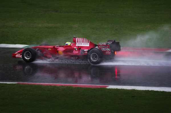 Finali Ferrari al Mugello. Il popolo Rosso saluta Massa, le foto...