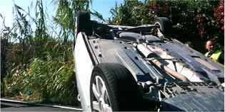 Auto si ribalta in autostrada. Disagi al traffico tra Barberino e Calenzano