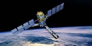 Rischio satellite. Pezzi potrebbero cadere sulla Toscana domenica mattina