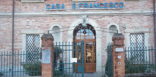 Per Natale dona un pasto a un senza tetto con il Villaggio San Francesco. Info...