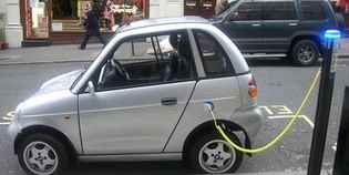 Marradi. Nuovi marciapiedi in centro e colonnine per veicoli elettrici