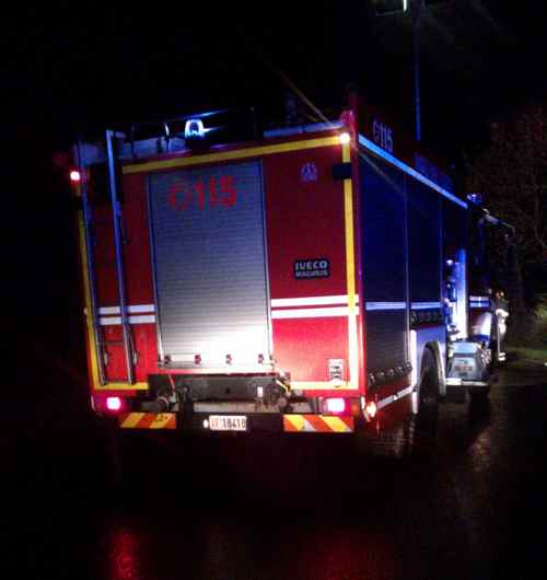 Vicchio. Traffico in tilt per incidente. Ragazza ferita estratta dall'auto