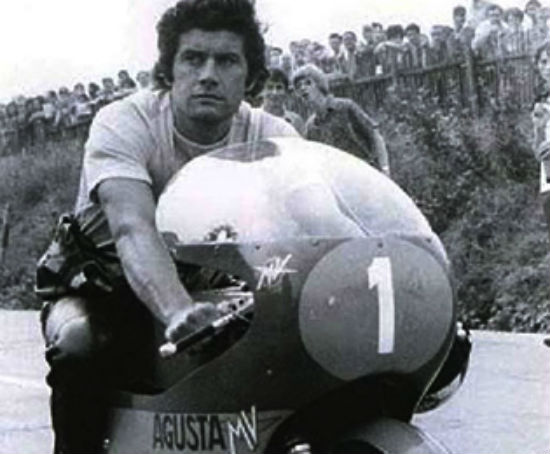 Giacomo Agostini. Il campione venerdì 14 a San Piero a Sieve. Info