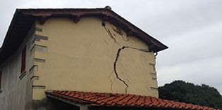 Panicaglia. La frana avanza, a rischio crollo abitazioni. Le foto...