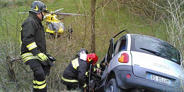 Dicomano. Auto travolta dal rimorchio impazzito. Le foto dell'incidente