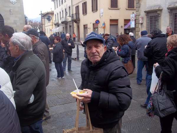 Borgo. Tanta gente alla polentata delle ceneri 2014. Foto e cronaca