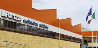 Scarperia. I lavoratori de La Fortezza aiutano ragazzo malato