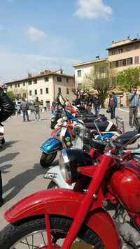Mugello. TT: I 'Tortello Tour' del Vespa Club. Foto e info...
