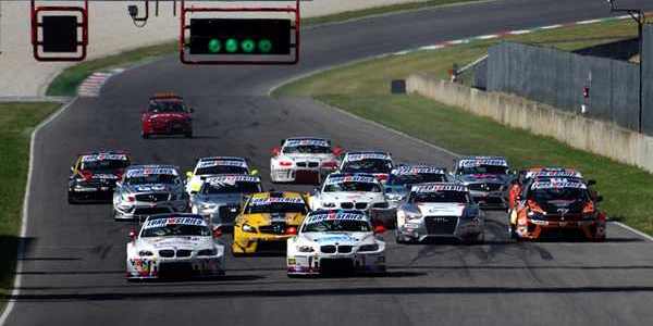 V8, Vittoria del borghigiano Mercatali. Il Mugello scopre un talento...