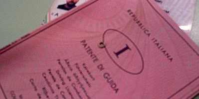 Mugello. Sei guidatori 'beccati' con la patente scaduta. Ritirate...