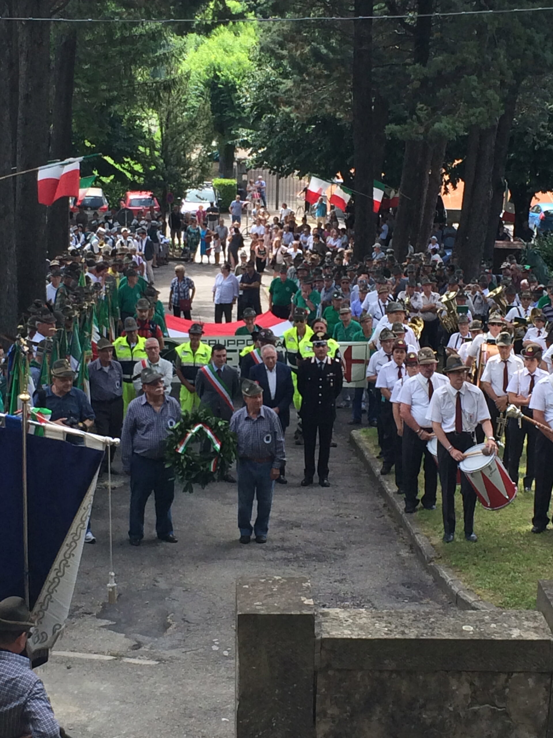 Palazzuolo. Festa per il 50° Anniversario del Gruppo Alpini. Il video...