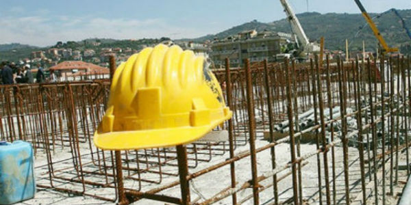 Operaio morto in autostrada. Cordoglio del comune di Barberino