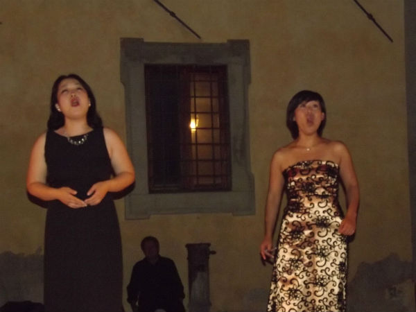 'Luna, parole e note'. Successo del concerto finale in Castelvecchio...