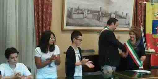 Sindaco dei ragazzi a Borgo. Le foto del baby sindaco e della Giunta