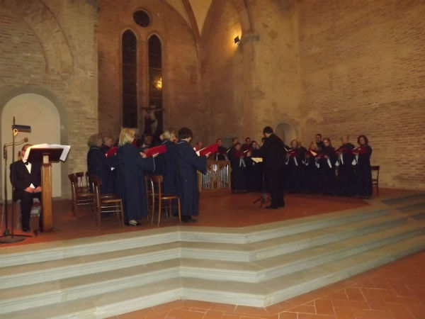 Fra canti, sculture e foto a villa Pecori Giraldi