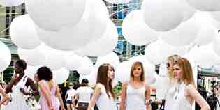 Flash Mob a Borgo. Per l'allattamento materno...