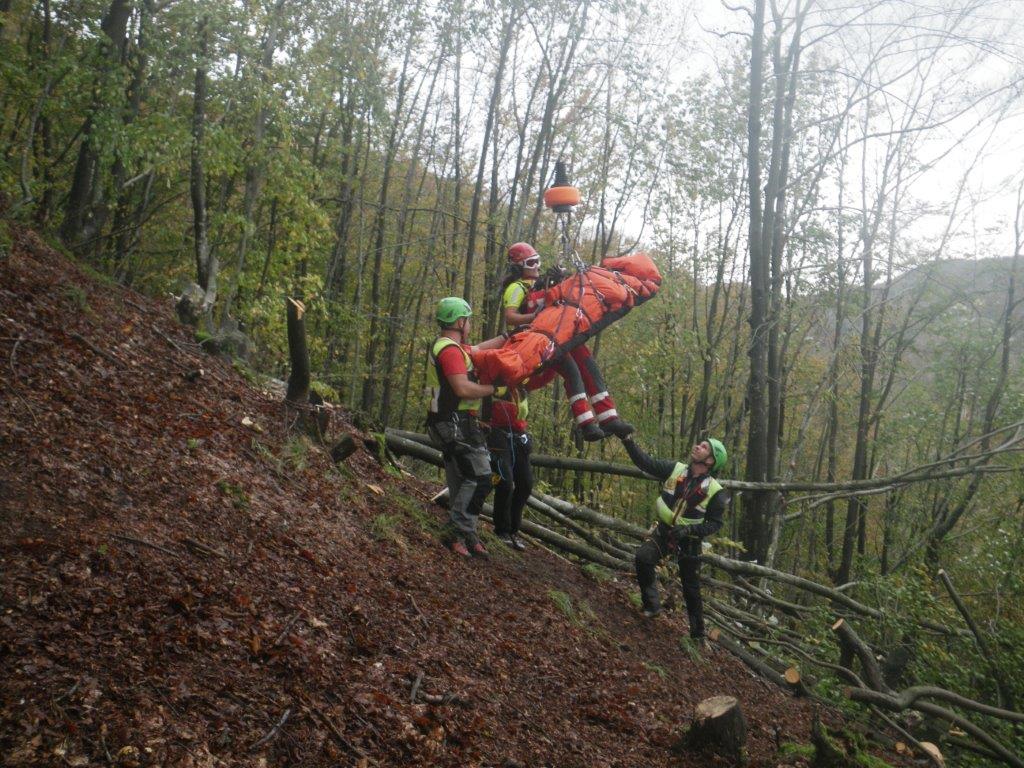Scomparso sulla Sambuca trovato dopo una notte al freddo