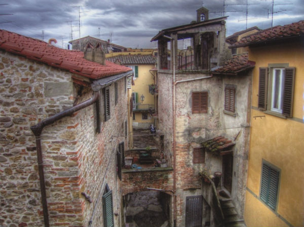 Il 'Borgo' dei misteri. Nuova iniziativa del Teatro Idea...