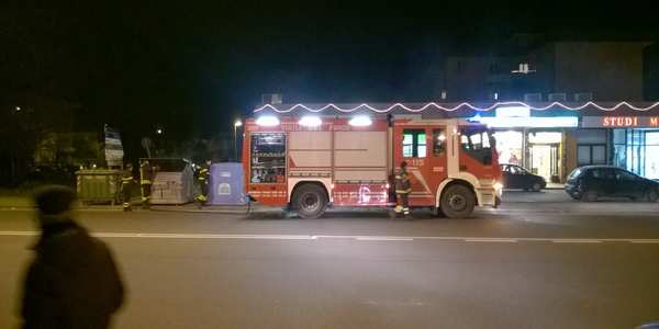 Borgo. Petardo nel cassonetto, arrivano i pompieri