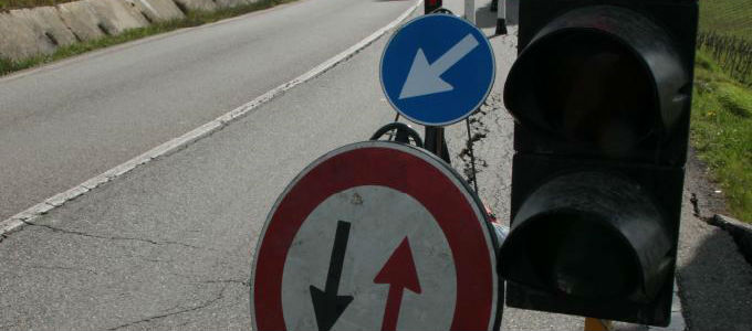 Taglio alberi. Senso unico a Pratolino, sul 'Miglio'...