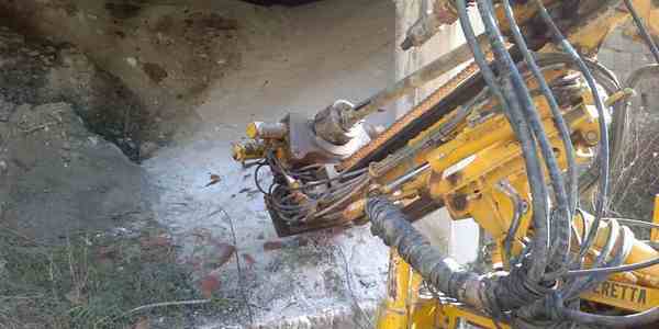 Paterno. Trivella in azione, e arriva il georadar