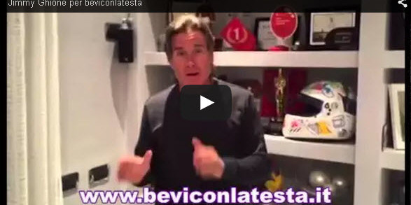 Videomessaggio dell'inviato di Striscia per Bevi con la Testa