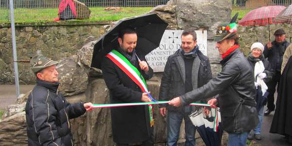 Omoboni inaugura il 'nuovo' Parco della Rimembranza