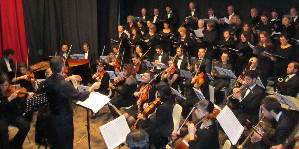 Grande successo al Giotto del concerto per pianoforte e orchestra