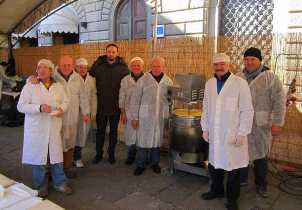 La polentata delle Ceneri. Foto.... E la tradizione continua