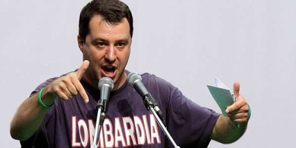 Salvini. Appello di Rifondazione: 'Appendi il tuo striscione'