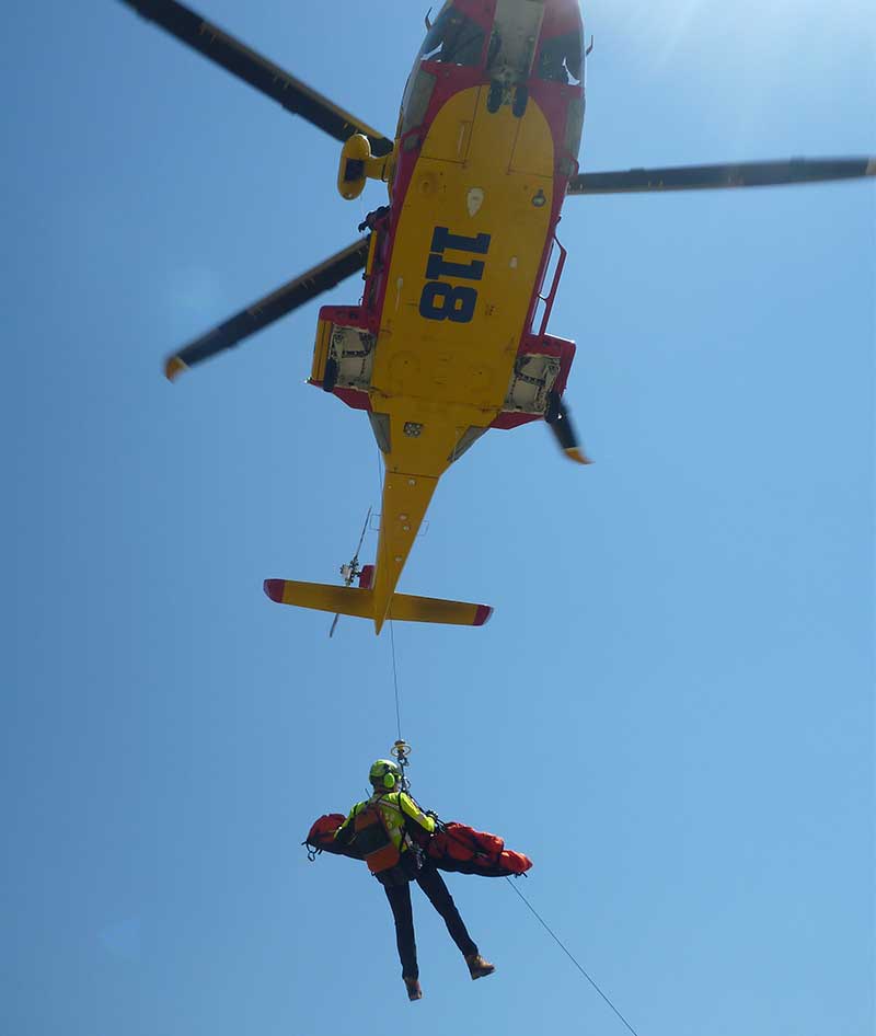Boscaiolo cade in un burrone. Lo salva il Pegaso