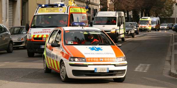 Auto della Misericordia di Vicchio danneggiate a Firenze